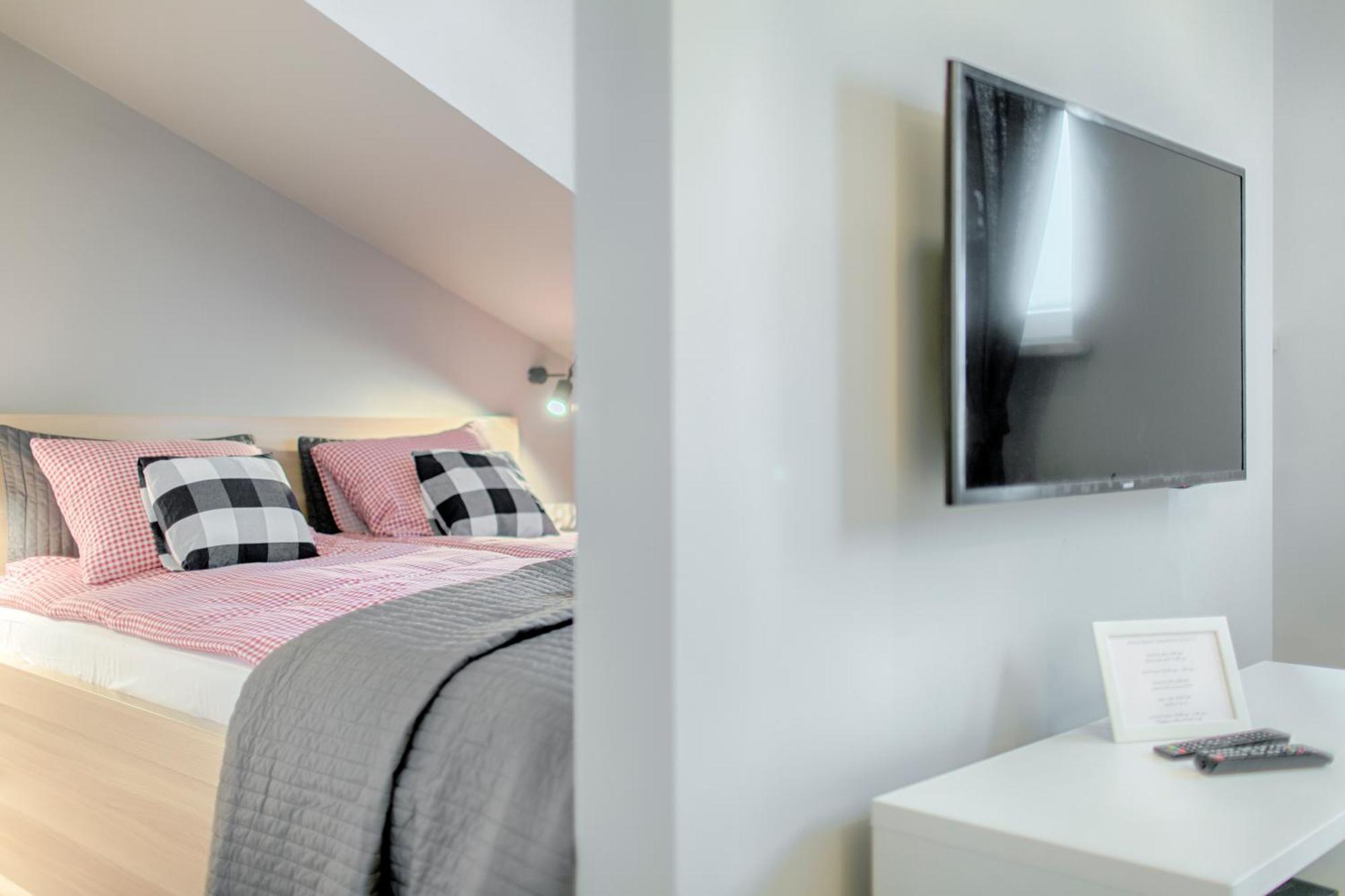 Tyzenhauz Apartments Arianska Street クラクフ エクステリア 写真